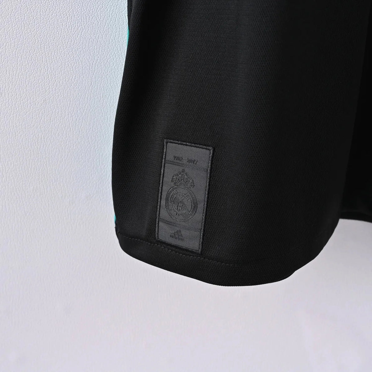Retro-real-madrid-away-kit-17/18-football-jersey