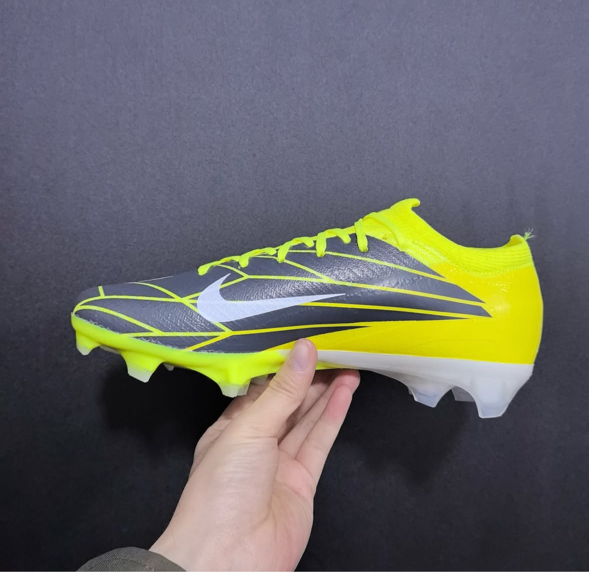 Nike Mercurial 75