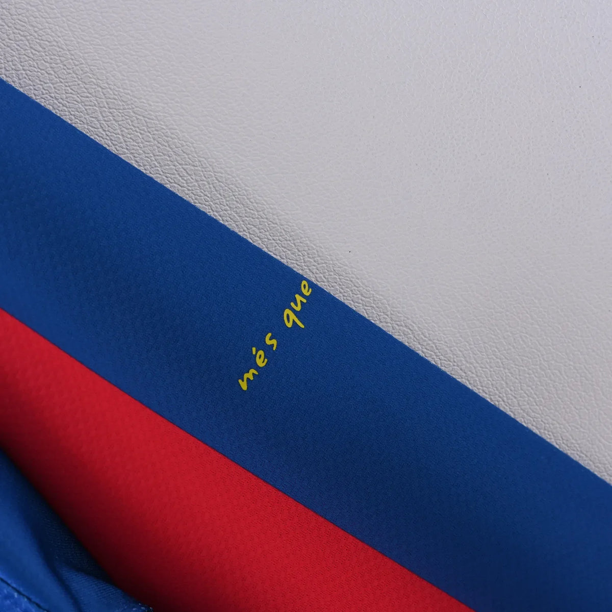 Retro Barcelona Jersey 2010-11 Home Long Sleeves Football Kits Soccer Shirt